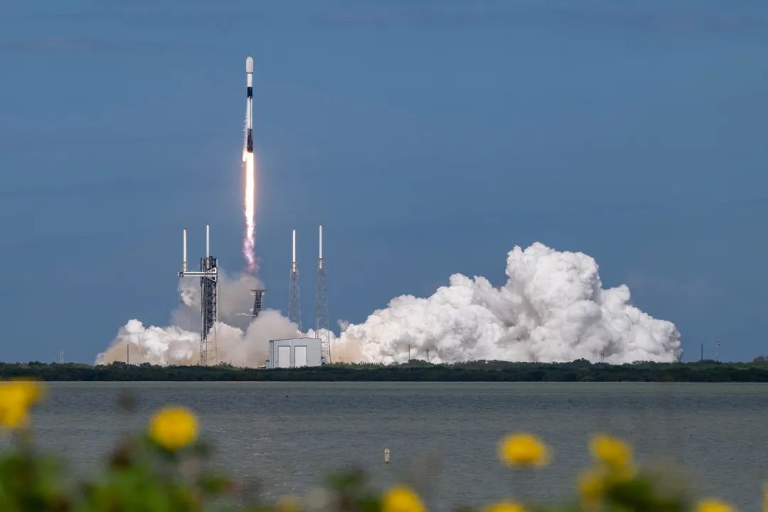 SpaceX破纪录的使用26手猎鹰9号发射星链卫星