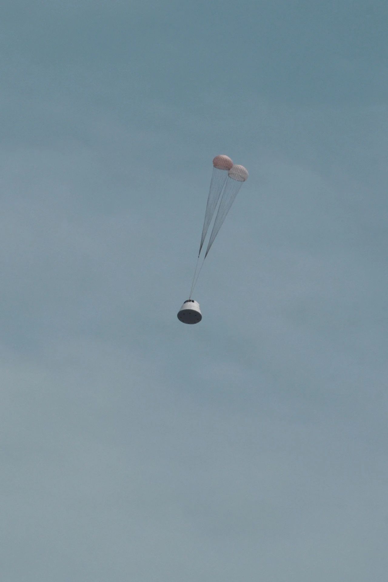 我国新一代载人飞船“梦舟”零高度逃逸飞行试验取得圆满成功 我国载人月球探测工程研制工作取得新的重要突破