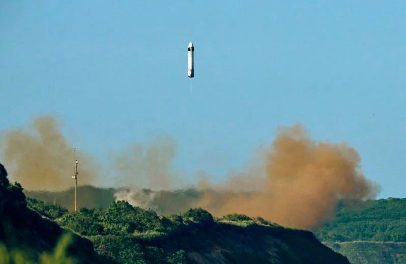 新玩家入局，车企巨头为何“踩油门”冲向太空？