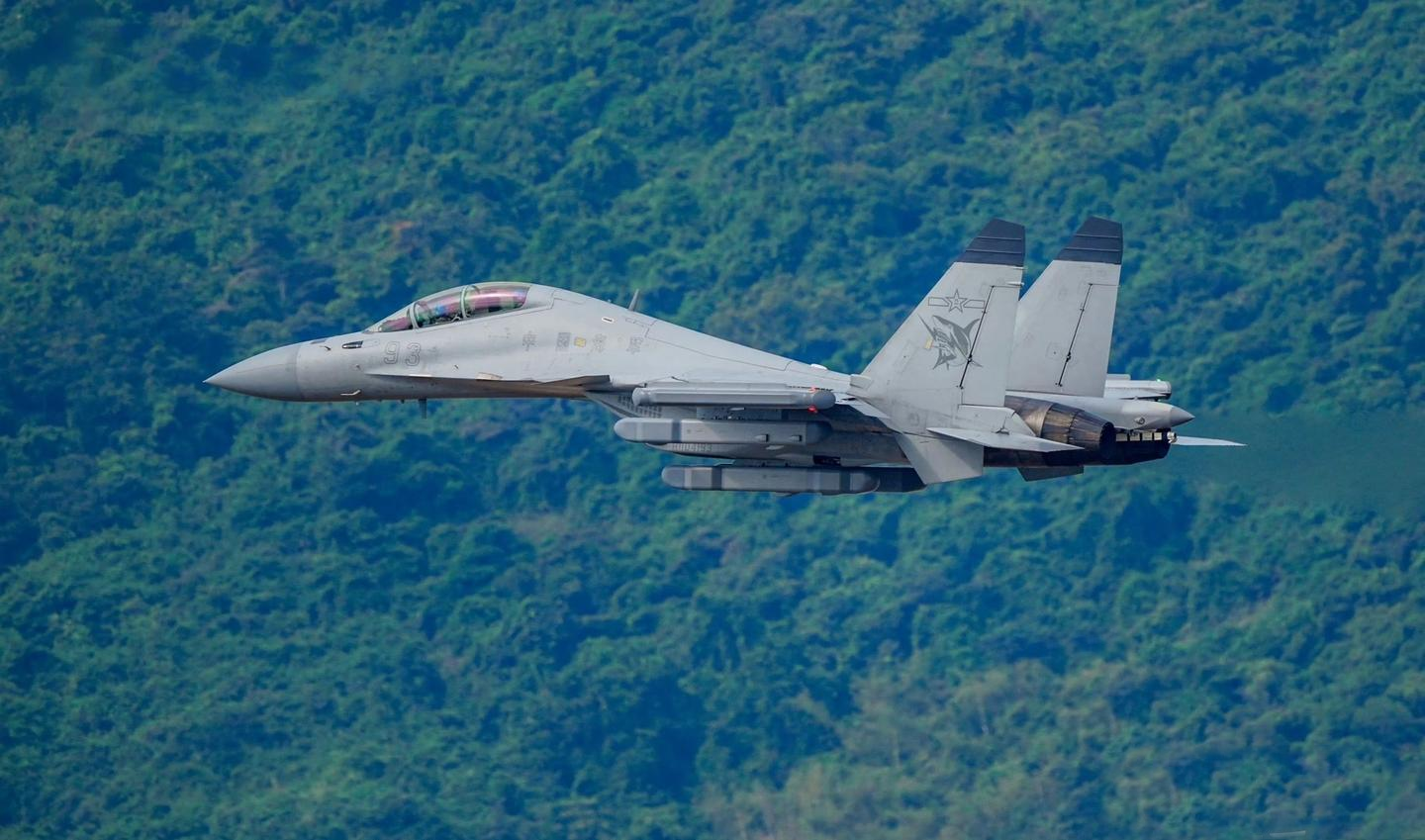 【航化说】9·3大阅兵航空装备前瞻：从国之重器读懂强军之路