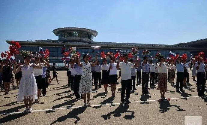 莫斯科至平壤首个航班抵达朝鲜首都