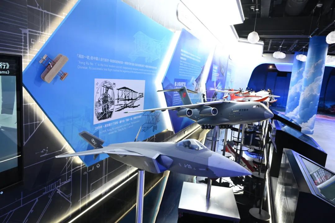 “无尽探索：中国的航天、航空及航海”展览在港开幕
