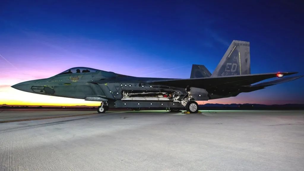 美军多方面提升CCA能力，F-22或是其首型实战平台
