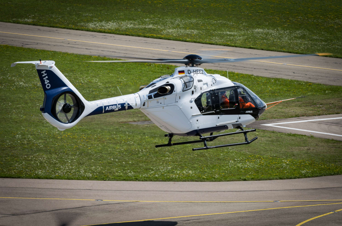 空客新型H140双发直升机第二架原型机完成首飞
