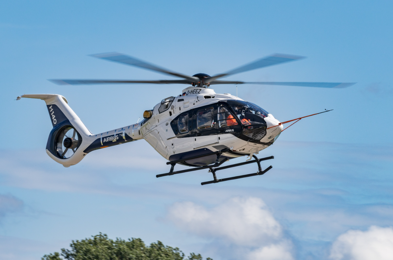 空客新型H140双发直升机第二架原型机完成首飞