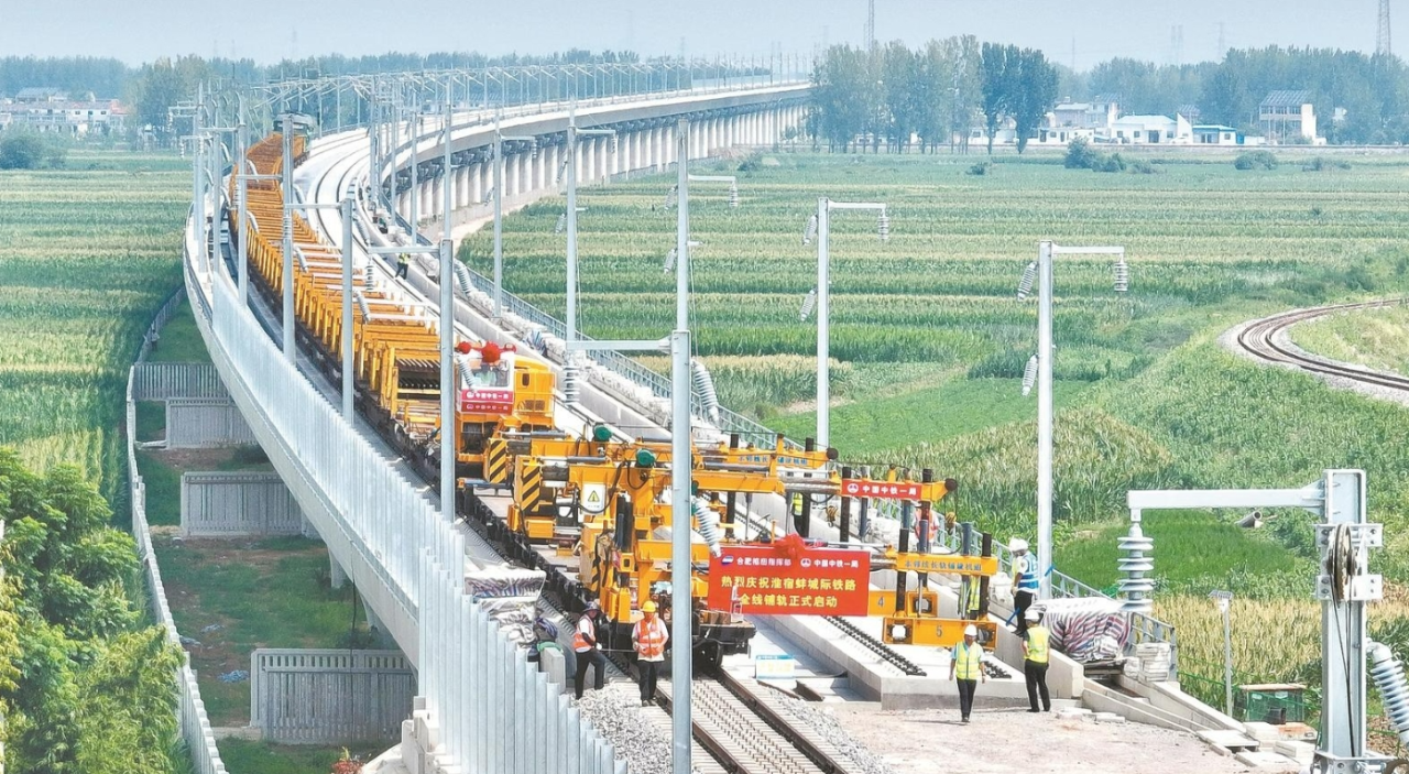科技种粮、铁路铺轨、台风防御……北斗应用更新中