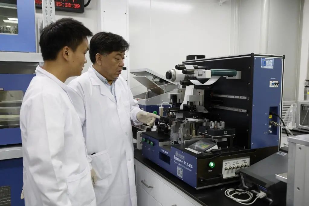 我国科学家研制！锂电池实现新突破