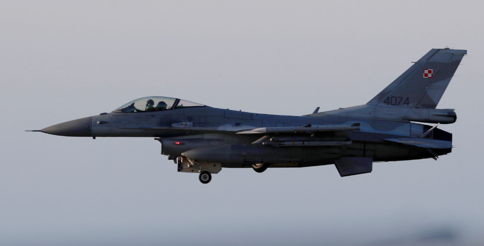 波兰签署38亿美元协议升级F-16战斗机