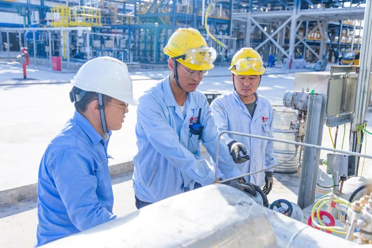 陕煤蒲洁能化超高分子量聚乙烯项目开车成功