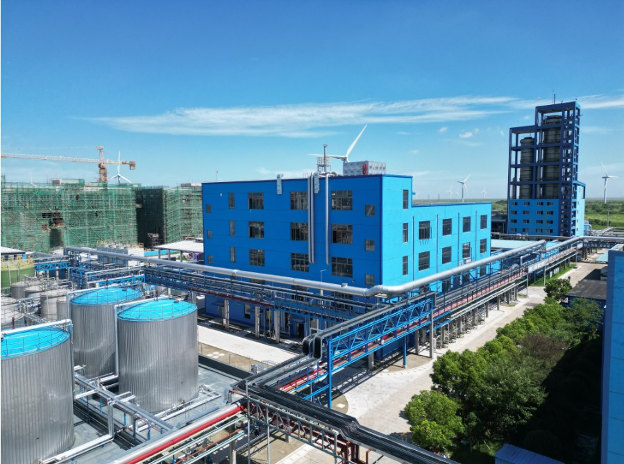 我国建成全球最大聚氨酯扩链剂生产基地