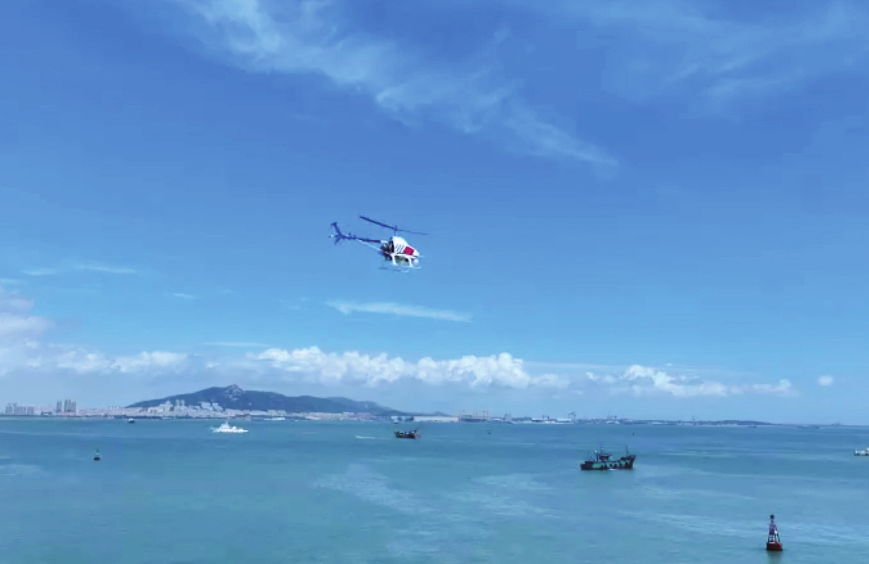 AR-500B参与山东商渔船综合应急演习