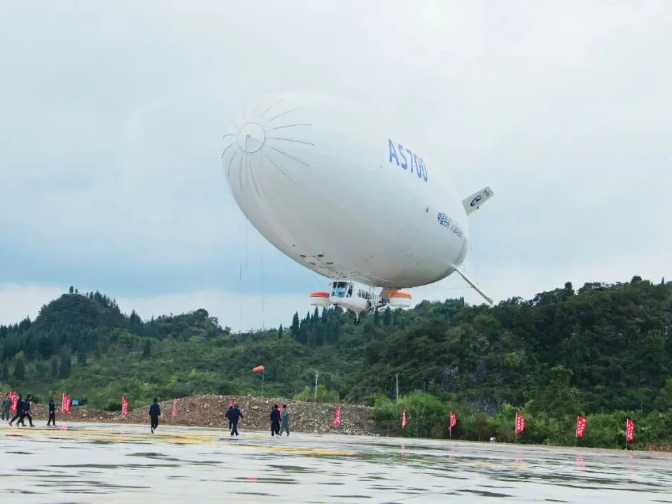 不只是惊艳！“祥云”落关岭，低空力量解锁乡村振兴新赛道