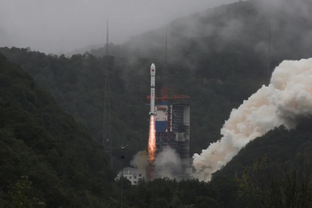 长二丁火箭“百发百胜”！试验三十号卫星01、02星成功入轨