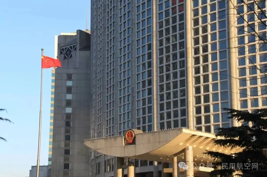 限制飞机零部件出口、禁飞俄罗斯领空，特朗普政府针对中国再出新招