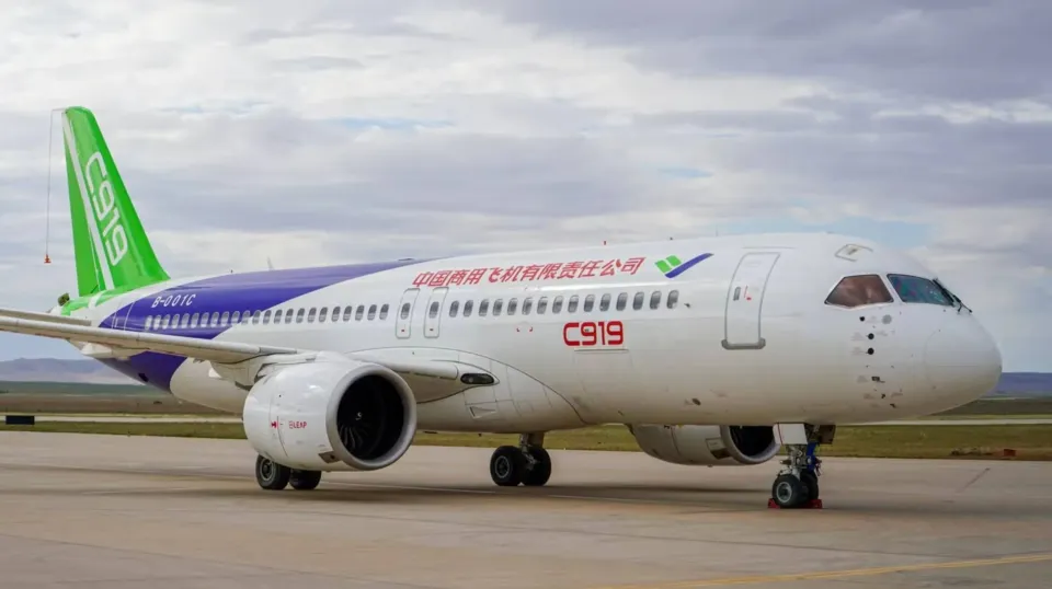 越捷航空停租C909；中国商飞将在迪拜航展完成“中东首秀”