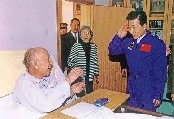 神二十一今日出征,他一定看得见! 神二十一今日出征,他一定看得见!