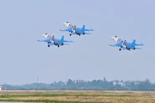 2025南昌飞行大会暨航空产业博览会今日开幕