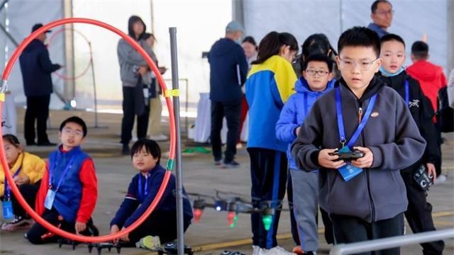 2025年陕西无人机公开赛在西安举办