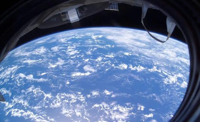 【航化说】熔融二氧化硅玻璃如何守护航天员？