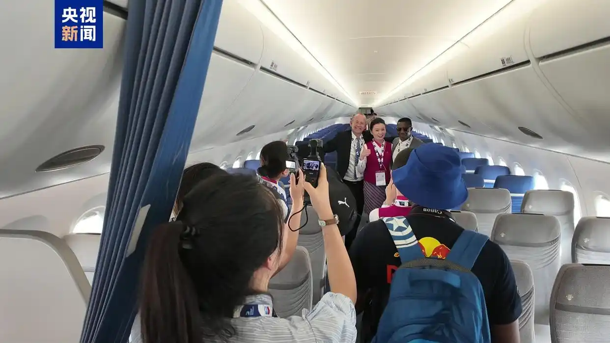 2025迪拜航展开幕 国产大飞机C919中东首秀