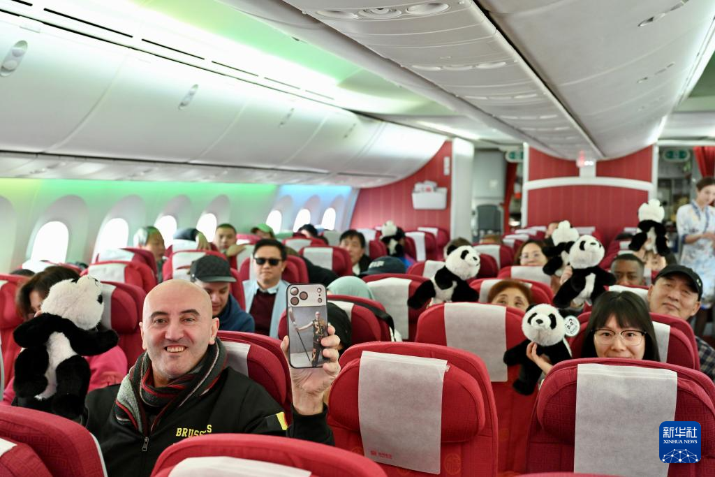 海南航空开通布鲁塞尔至重庆直飞航线 海南航空开通布鲁塞尔至重庆直飞航线