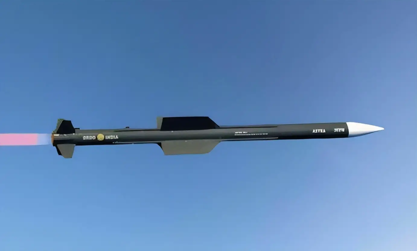 印媒惊呼霹雳-17射程覆盖新德里,巴铁歼-10C配矛破长空 印媒惊呼霹雳-17射程覆盖新德里,巴铁歼-10C配矛破长空