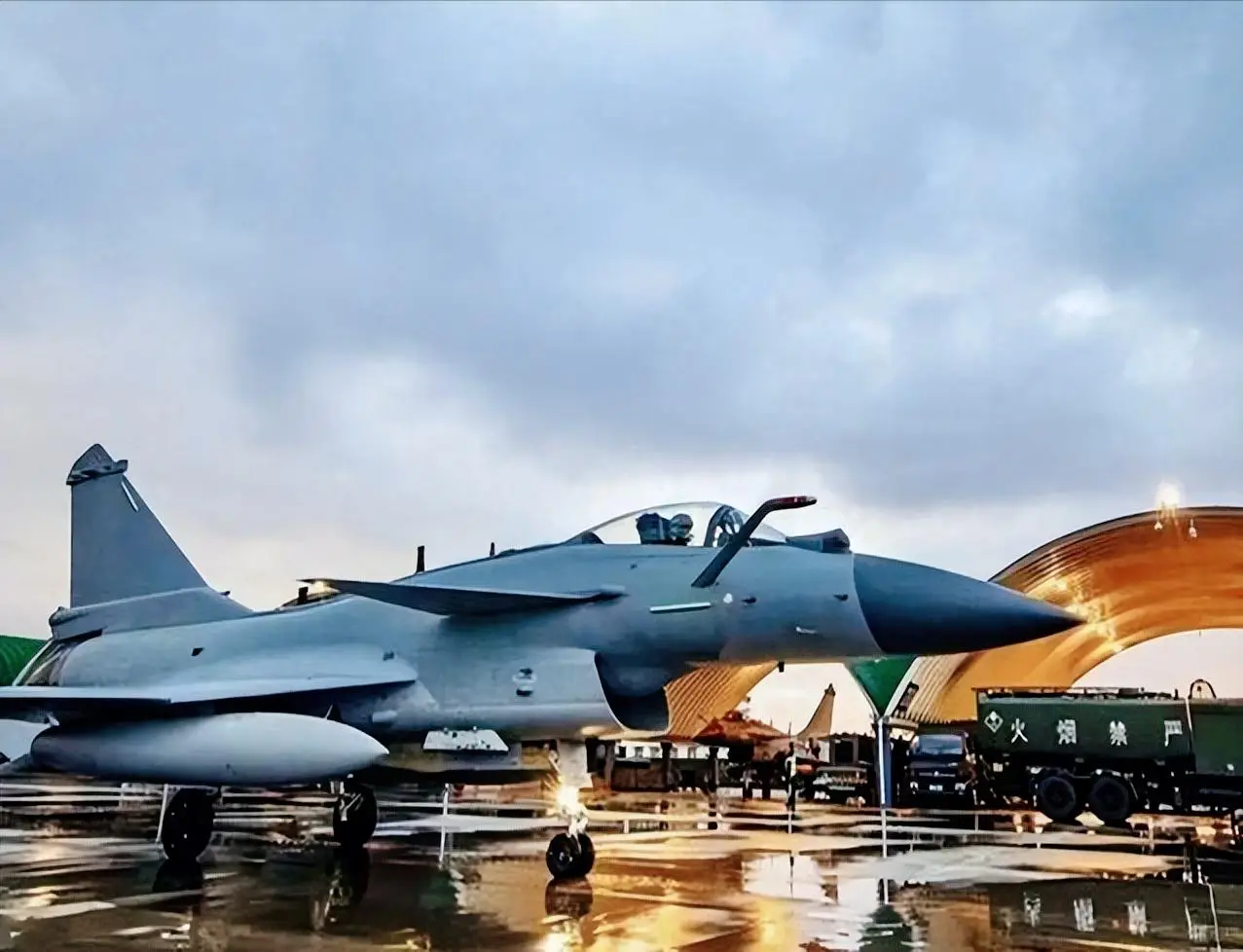 印尼耗资90亿买42架中国战机，单价超2亿？拆开账单发现花得值 