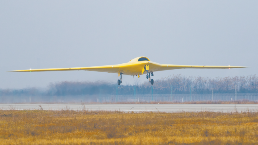 “空中大蝙蝠”彩虹-7,首飞成功! “空中大蝙蝠”彩虹-7,首飞成功!