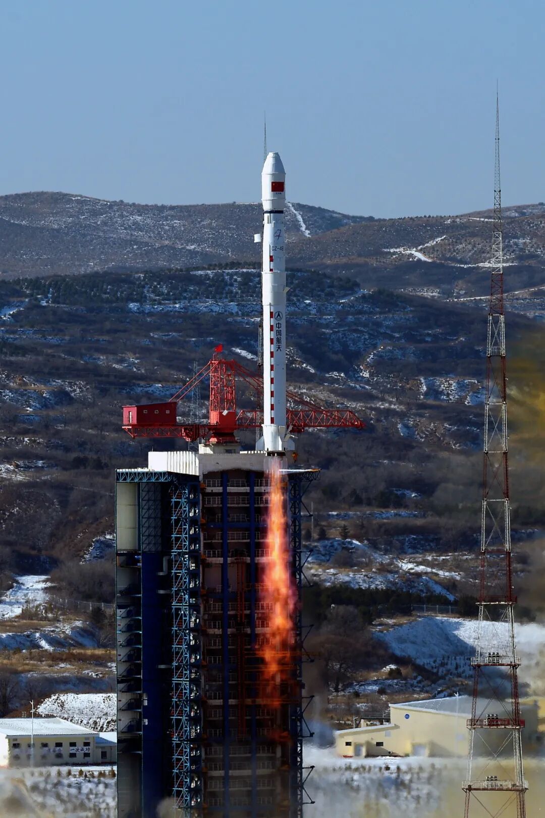 长四乙火箭成功发射资源三号04 长四乙火箭成功发射资源三号04