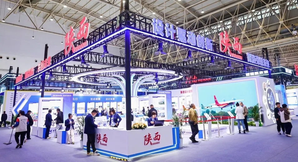 迅鹰380无人机亮相武汉国际工业设计博览会