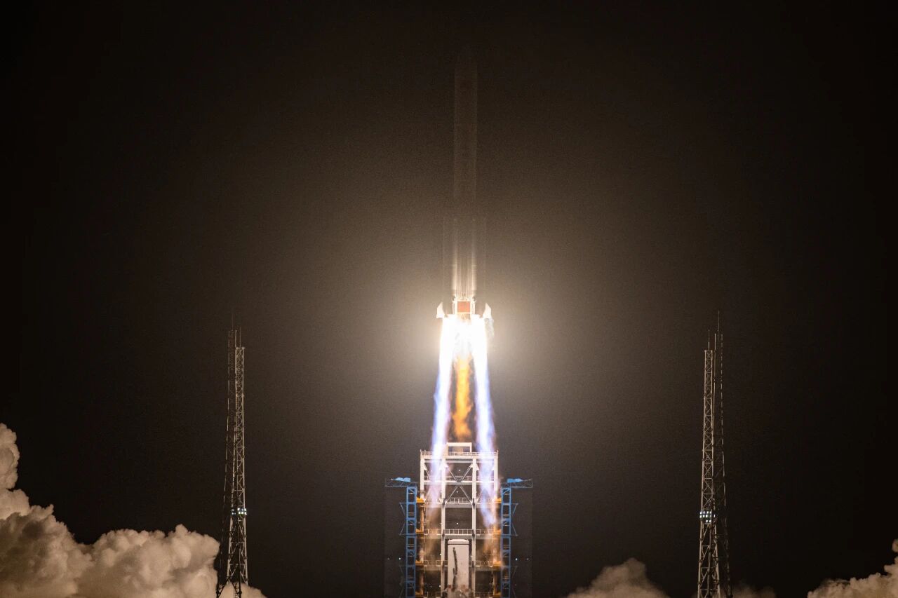 我国成功发射通信技术试验卫星二十三号