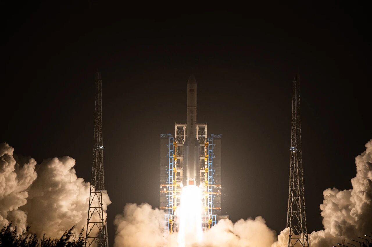 我国成功发射通信技术试验卫星二十三号