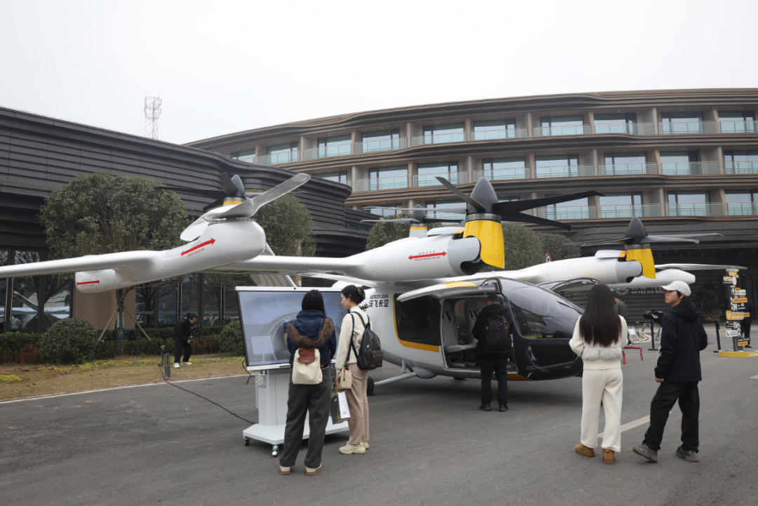 低空文旅新篇章：川渝跨省试飞成功，共织巴蜀“空中走廊”