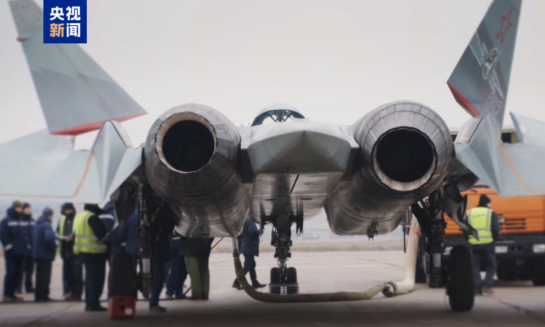 俄苏-57战机，换装后成功首飞！