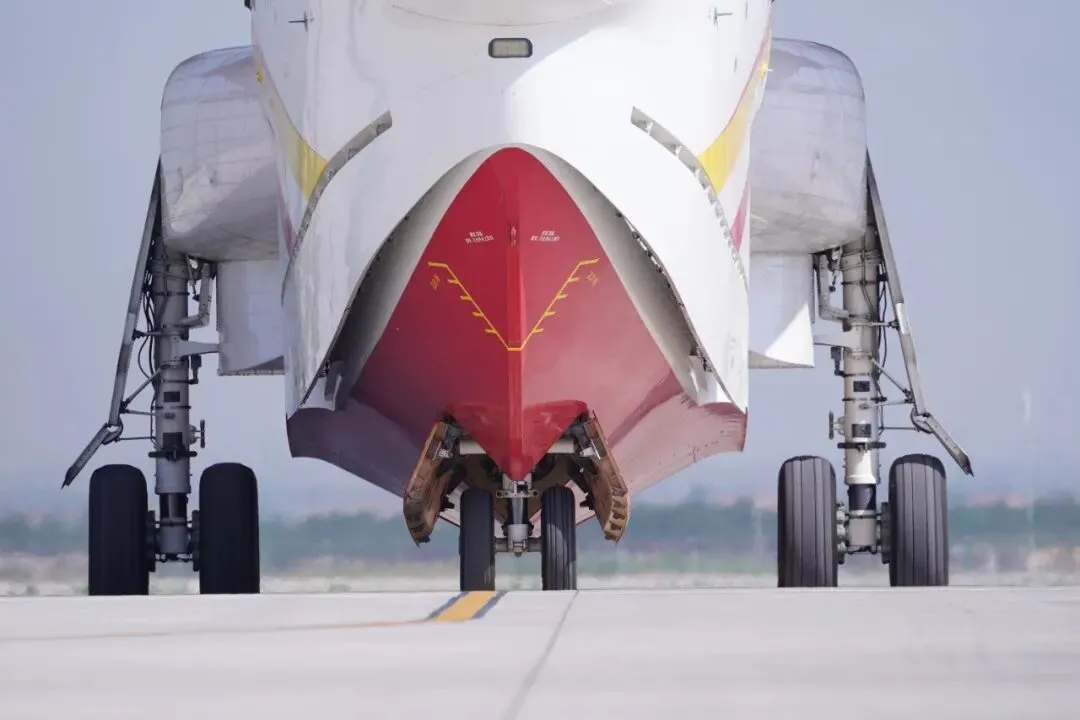 会飞善游，见证AG600“鲲龙”硬实力！