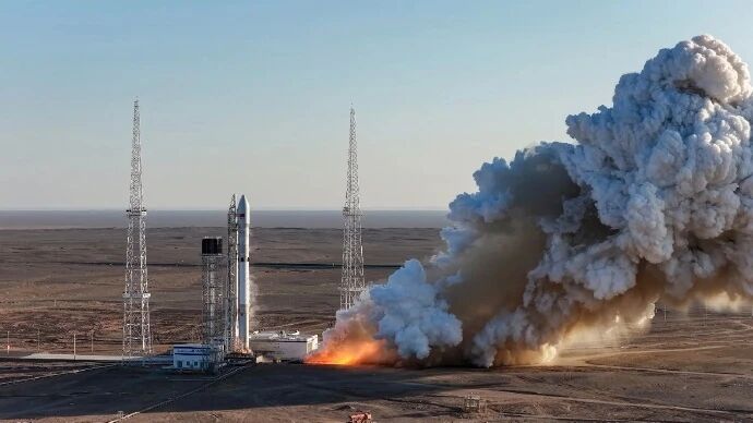 长征十二号乙运载火箭静态点火试验成功 长征十二号乙运载火箭静态点火试验成功