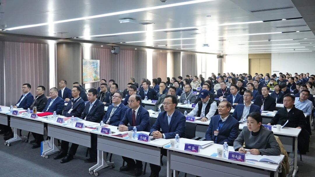 全国首家AS700载人飞艇区域交付中心落户绍兴