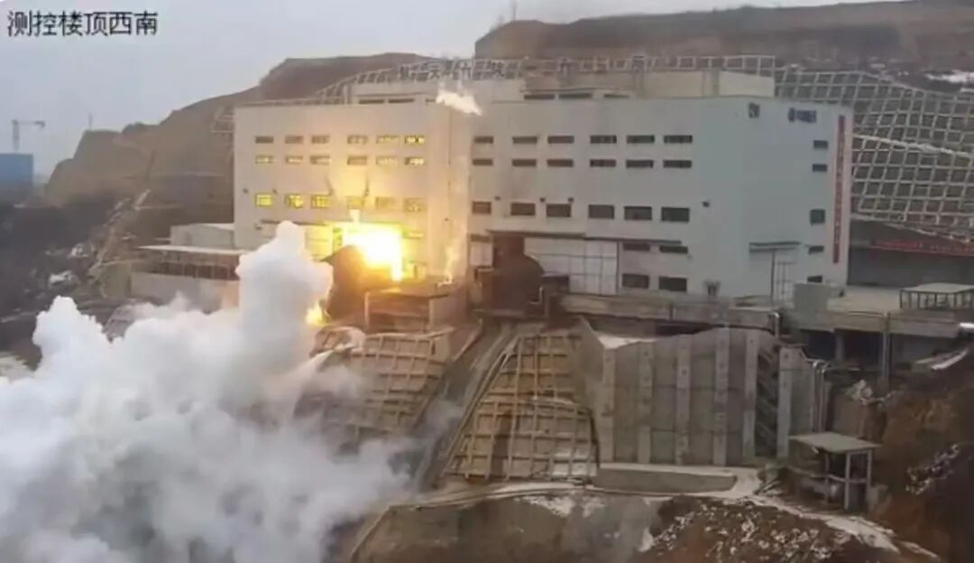 240吨级商业重复使用高压补燃液氧煤油发动机长程试车成功