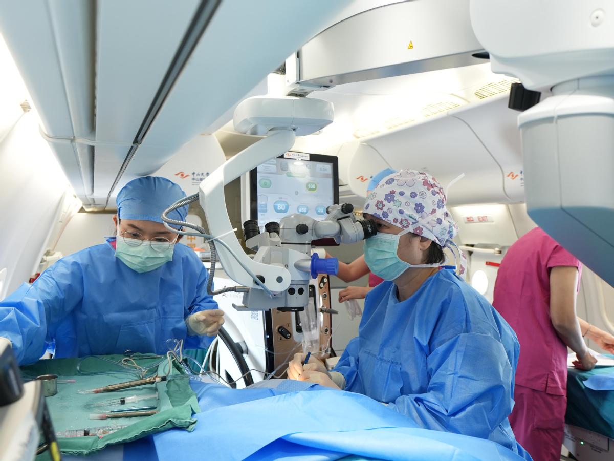 国产C909医疗机海南首航，开启航空医疗救援新篇章