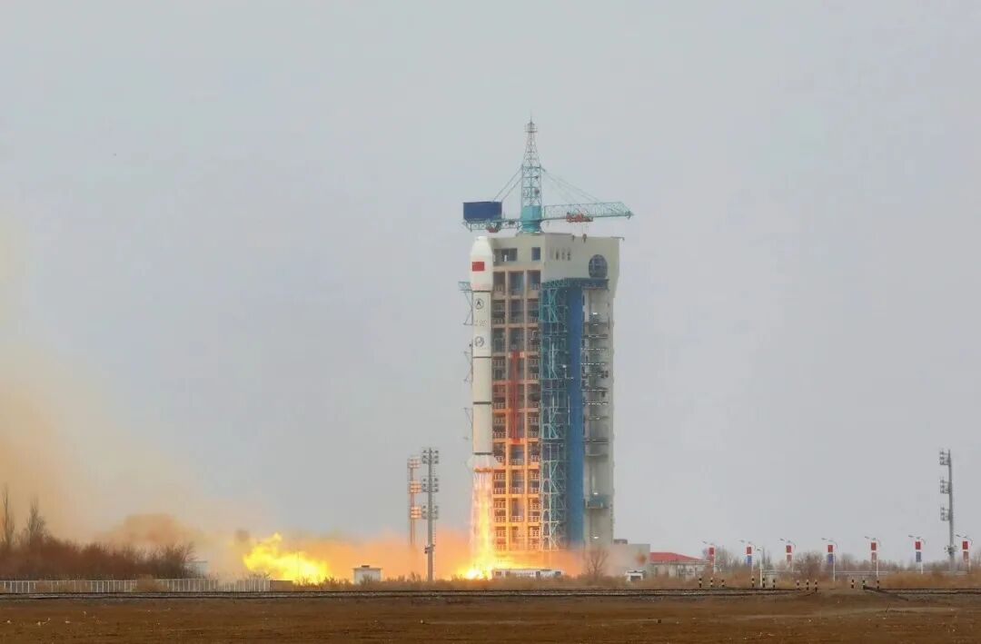 长二丙火箭/远征一号S上面级成功发射试验三十三号卫星 长二丙火箭/远征一号S上面级成功发射试验三十三号卫星