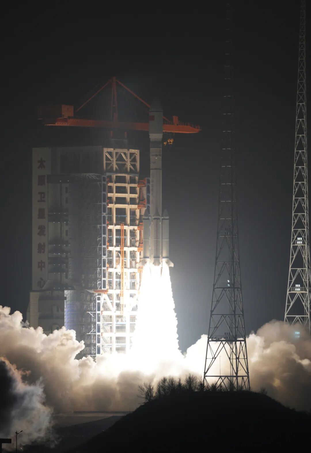 长六改火箭成功发射卫星互联网低轨21组卫星