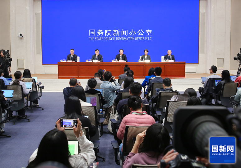 国家发改委：加大研制新型航空器