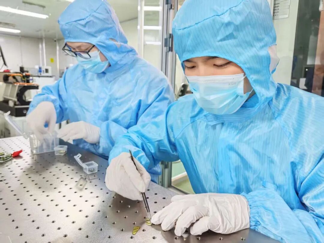 55毫克28毫米，国防科大造出全球最小最轻昆虫级飞行器